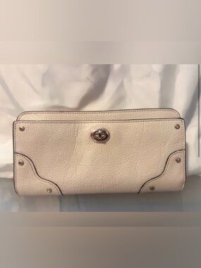 Coach Pebbled Leather Turnlock Wallet